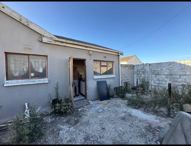 5 BEDROOM HOUSE FOR SALE IN FOREST GLADE